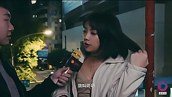 Yueyue Diwawancarai Oleh Seorang Komisaris Jalanan Dalam Video Yang Tidak Disensor Ini