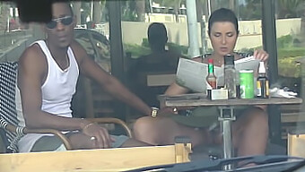 Exhibiționismul Public Al Helenei Price: Sex Interracial Și Flashing În Partea 3